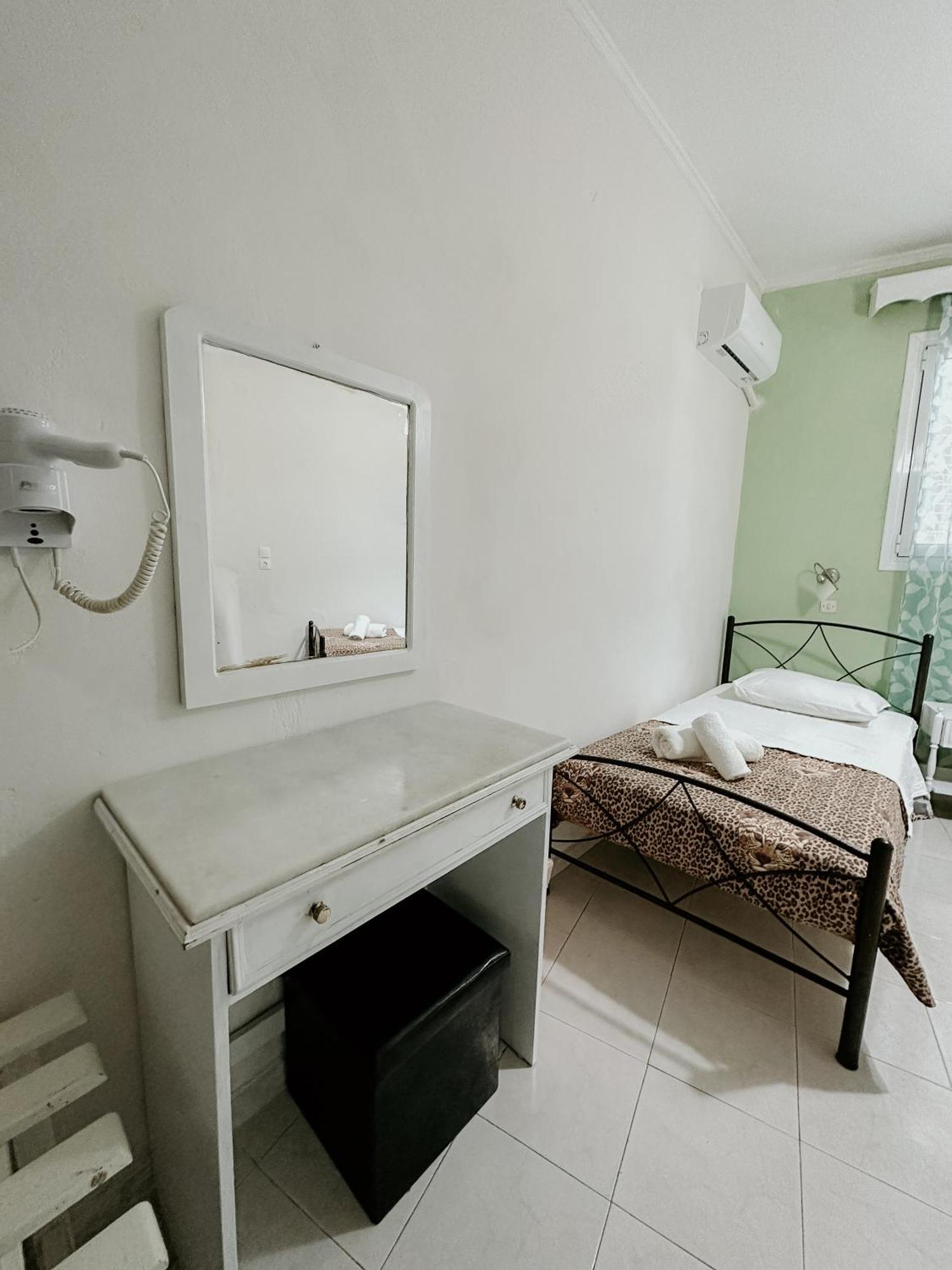 Hotel Thirasia Fira  Oda fotoğraf